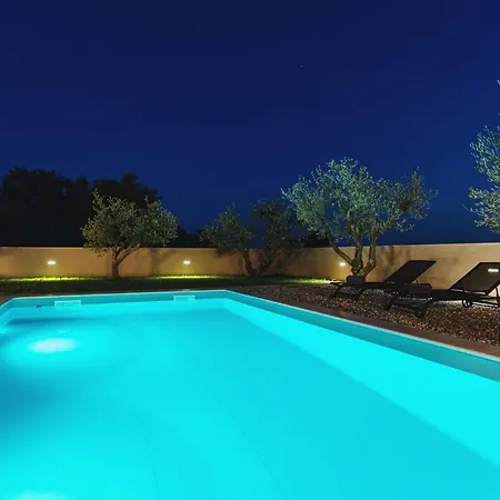 Villa Flora Abrega *