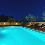 Villa Flora Abrega *
