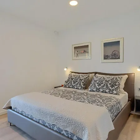 Villa Flora Abrega * Πόρετς