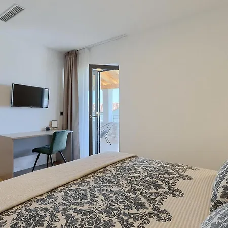 Villa Flora Abrega Будинок відпочинку *