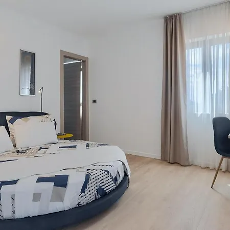 Villa Flora Abrega * Πόρετς