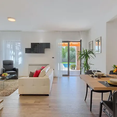 Villa Flora Abrega Σπίτι διακοπών *