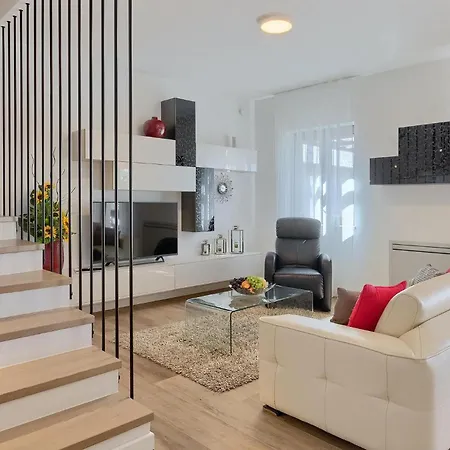 Villa Flora Abrega Будинок відпочинку Пореч