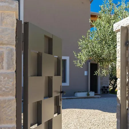 Villa Flora Abrega Πόρετς