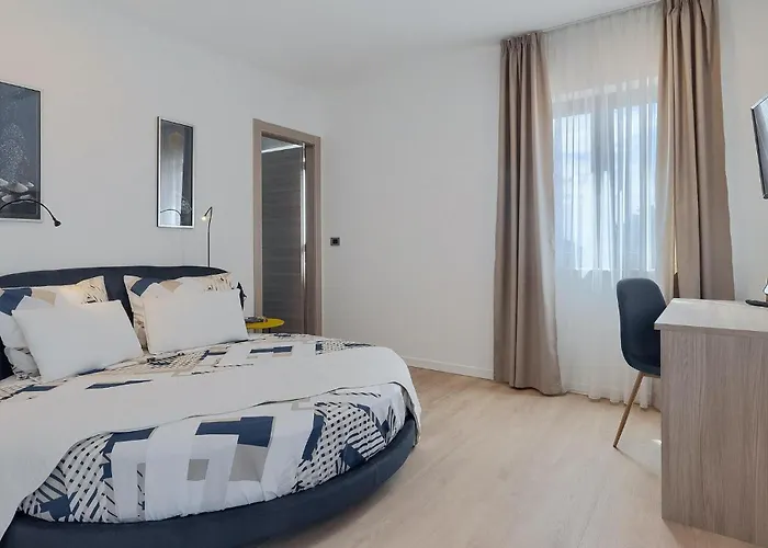 Villa Flora Abrega * Πόρετς