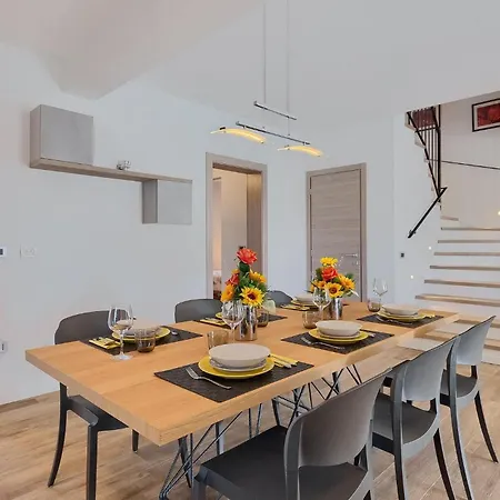 Dom wakacyjny Villa Flora Abrega