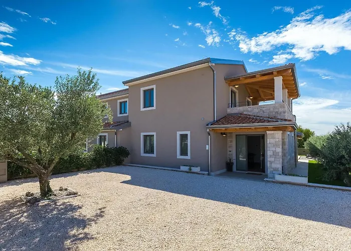 Villa Flora Abrega *